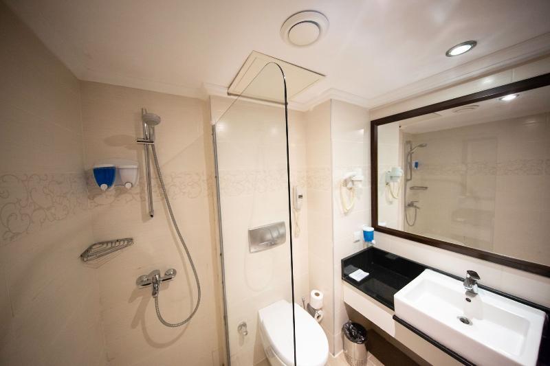 Royal Towers Hotel Kiris Eksteriør bilde